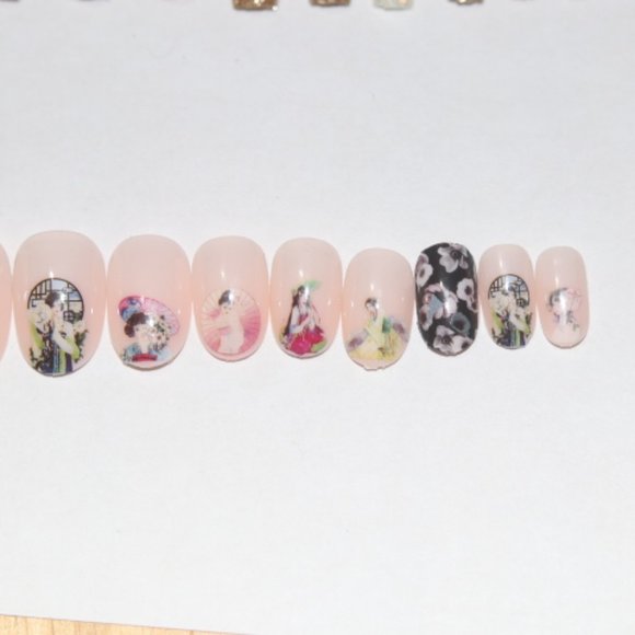 Geisha girls- press on nail set - Picture 3 of 7